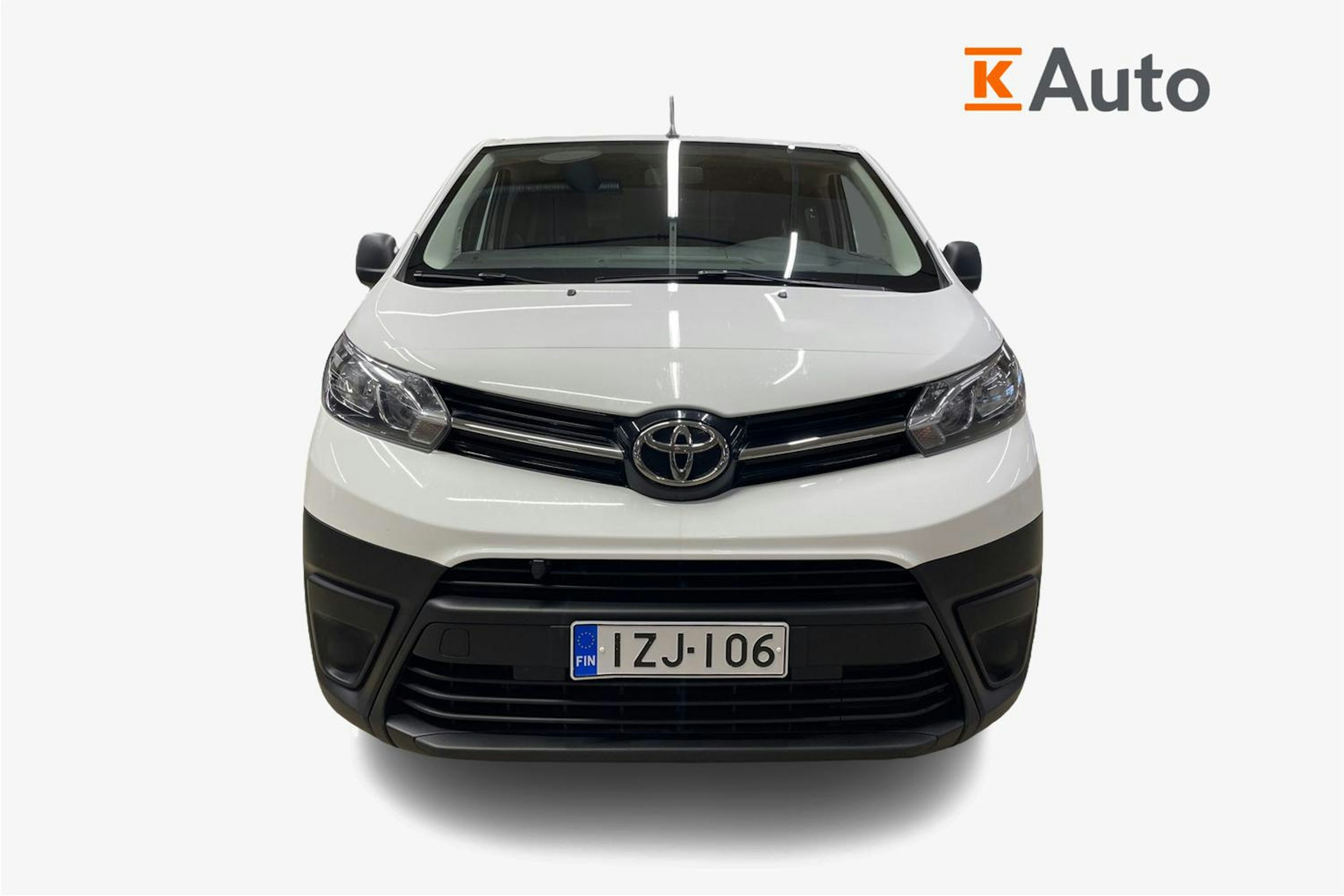 valkoinen Toyota Proace Verso 2021 kuva 5.