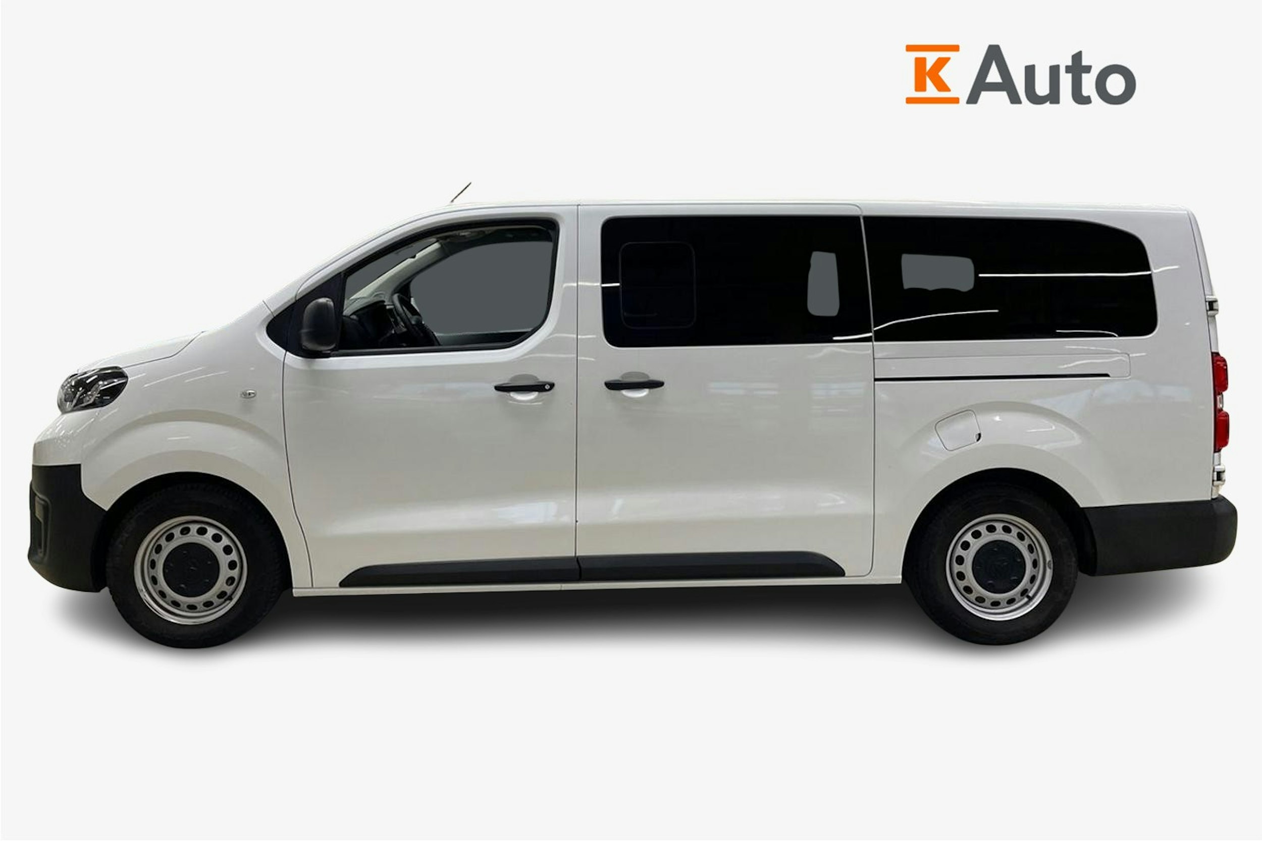 valkoinen Toyota Proace Verso 2021 kuva 6.
