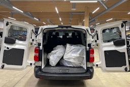 valkoinen Toyota Proace Verso 2021 kuva 23.