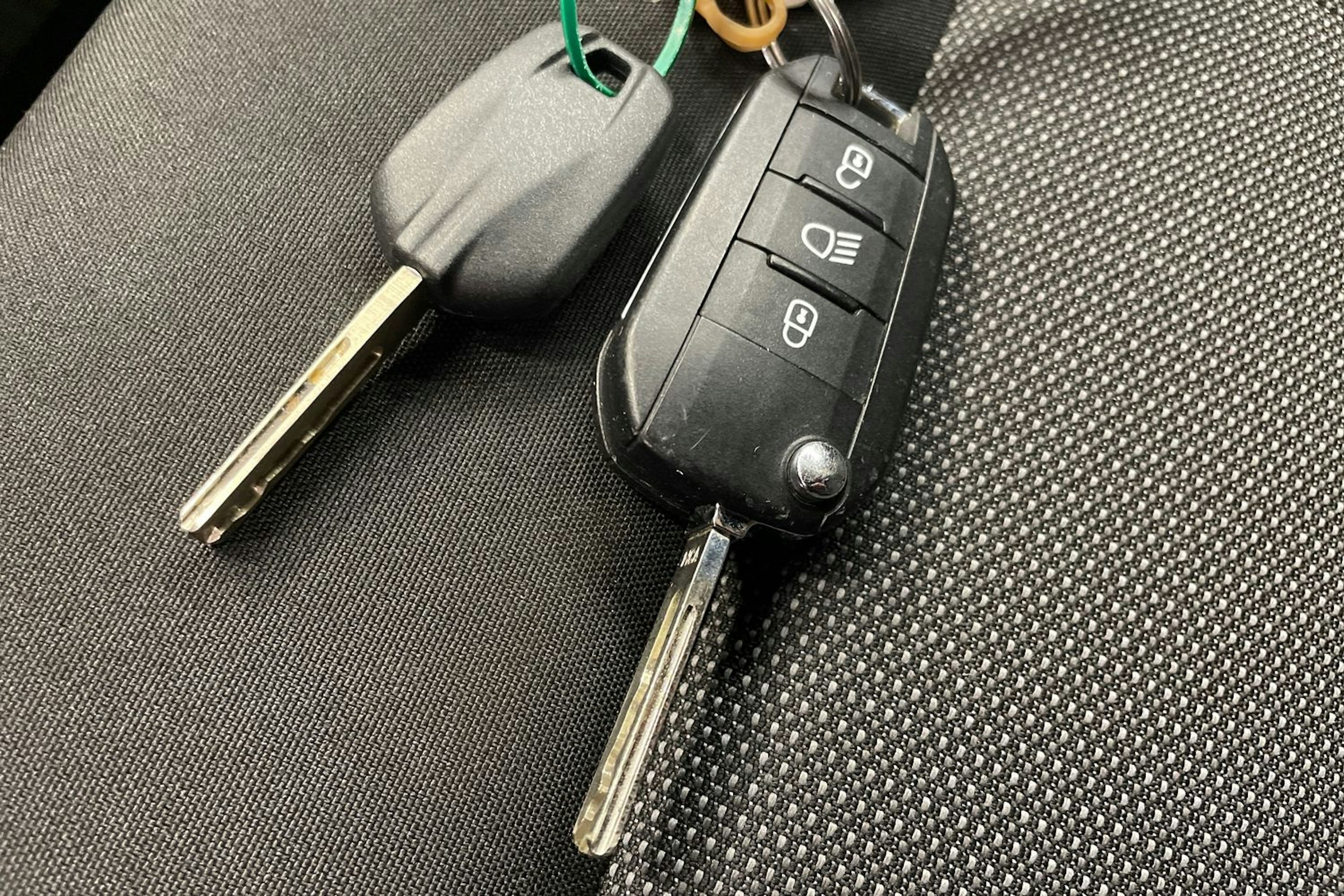valkoinen Toyota Proace Verso 2021 kuva 34.