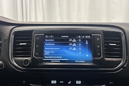 valkoinen Toyota Proace Verso 2021 kuva 22.