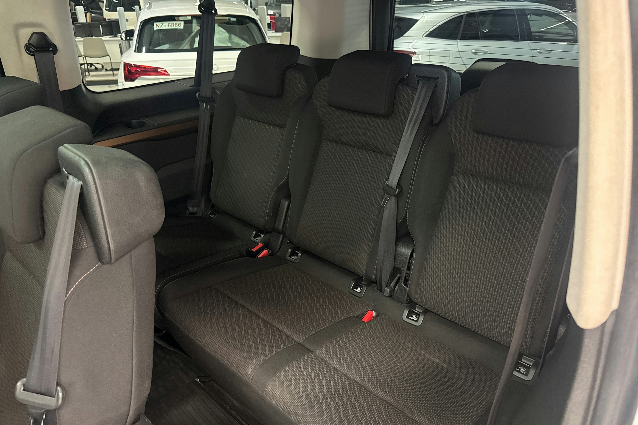 valkoinen Toyota Proace Verso 2021 kuva 27.