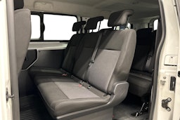 valkoinen Toyota Proace Verso 2022 kuva 8.