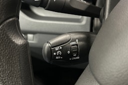 valkoinen Toyota Proace Verso 2022 kuva 16.