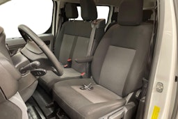 valkoinen Toyota Proace Verso 2022 kuva 9.