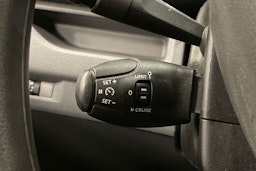 valkoinen Toyota Proace Verso 2022 kuva 21.