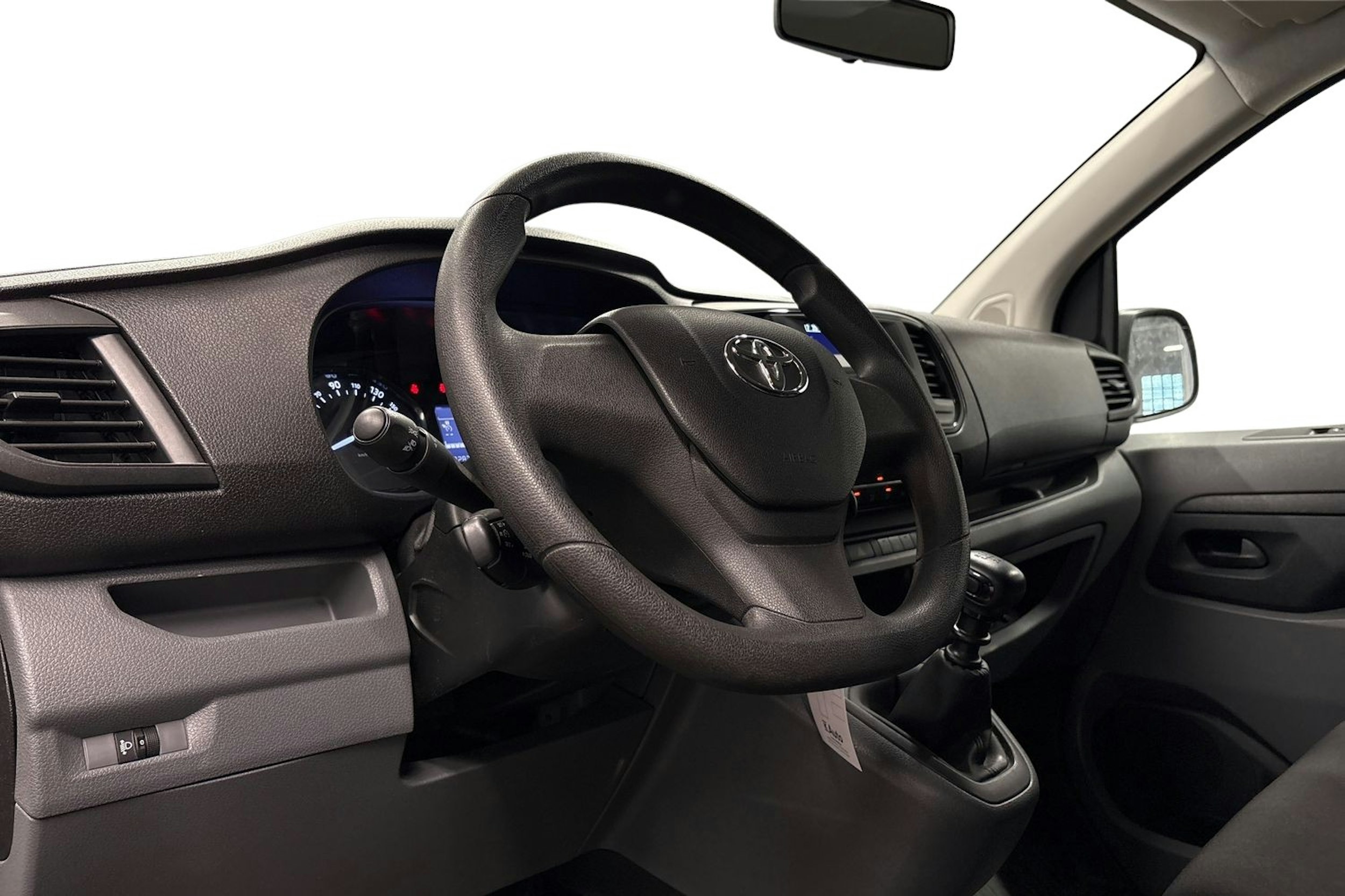 valkoinen Toyota Proace Verso 2022 kuva 3.