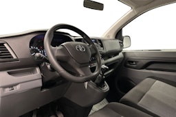 valkoinen Toyota Proace Verso 2022 kuva 6.