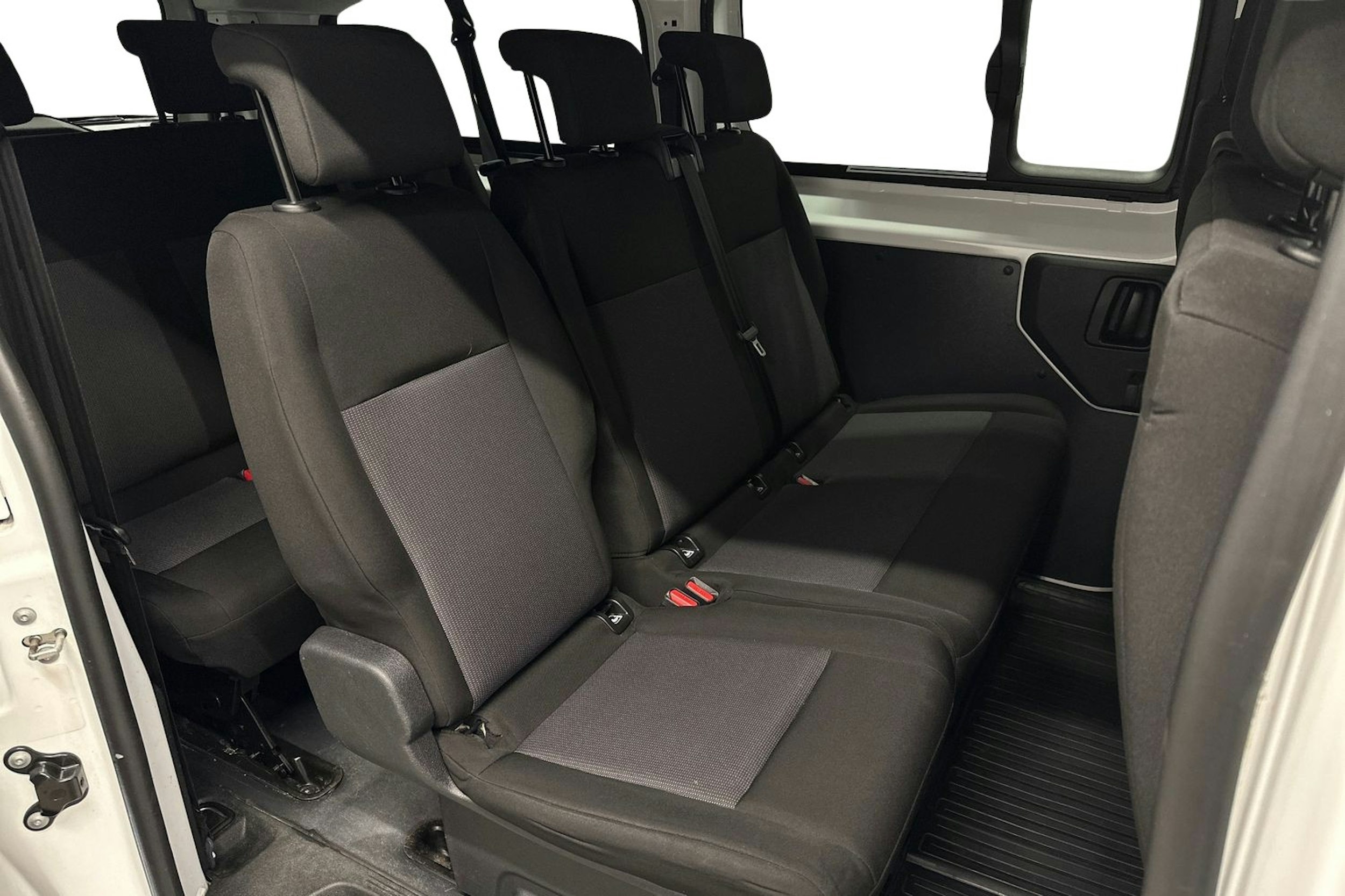 valkoinen Toyota Proace Verso 2022 kuva 8.