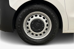 valkoinen Toyota Proace Verso 2022 kuva 9.