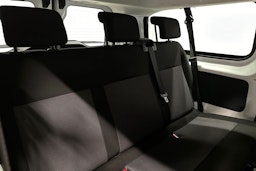 valkoinen Toyota Proace Verso 2022 kuva 13.