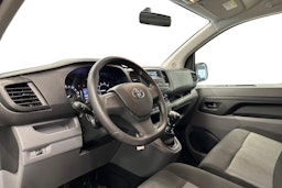 valkoinen Toyota Proace Verso 2022 kuva 3.