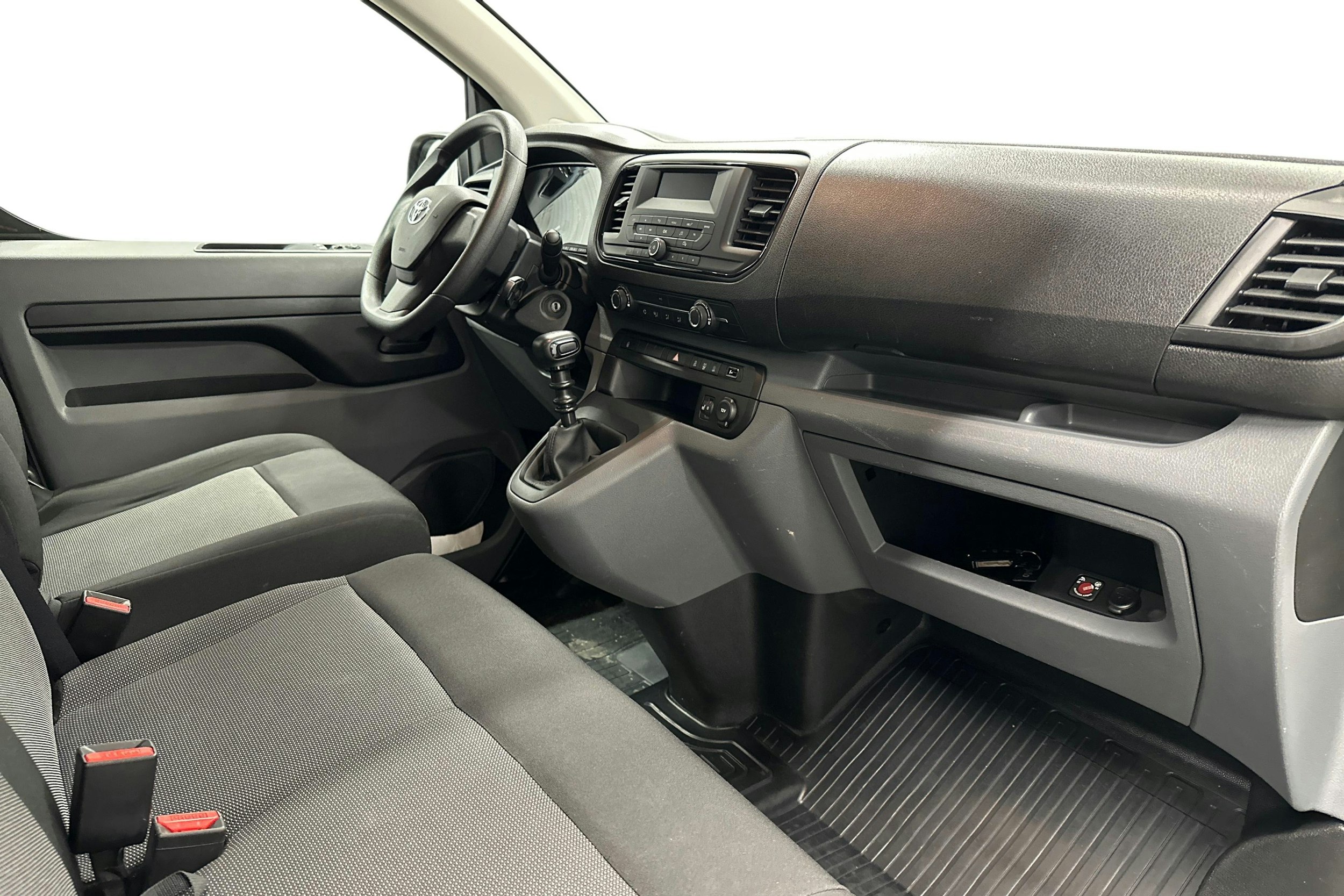 valkoinen Toyota Proace Verso 2022 kuva 7.