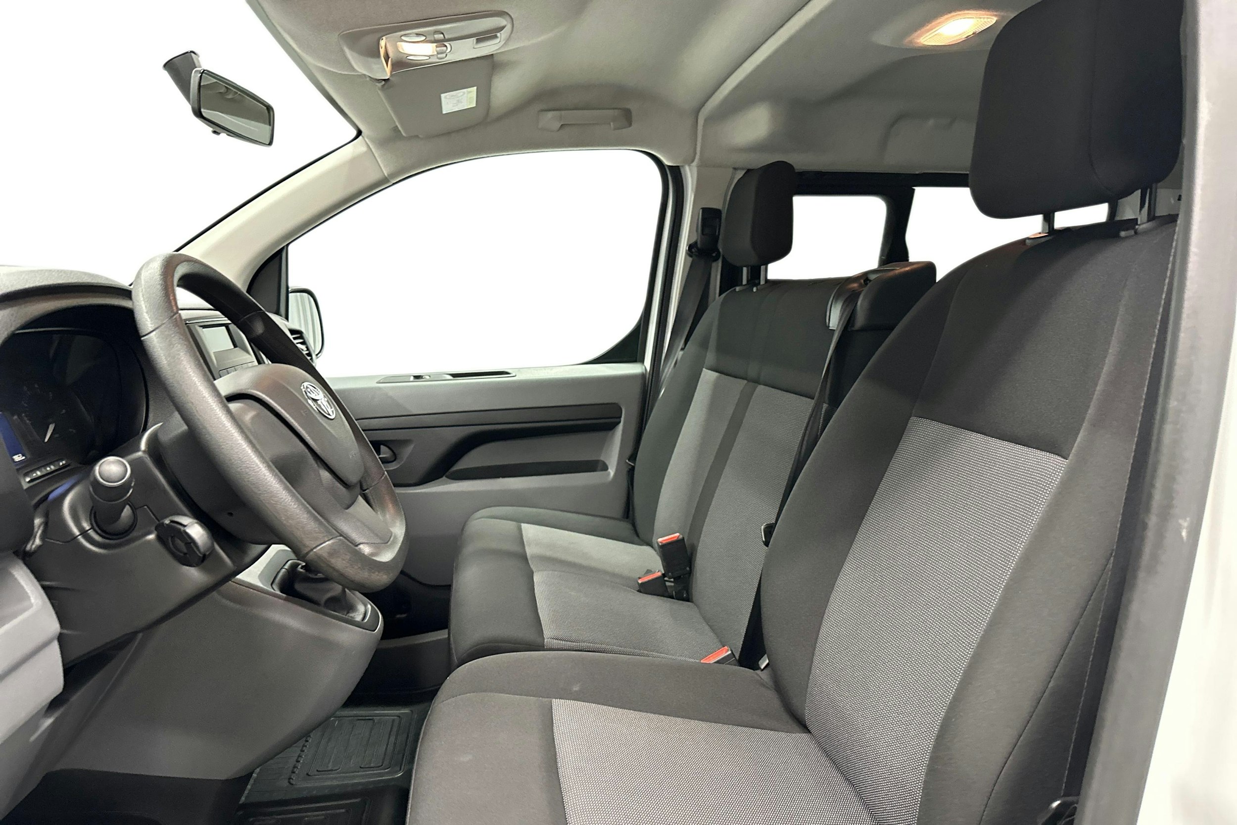 valkoinen Toyota Proace Verso 2022 kuva 8.