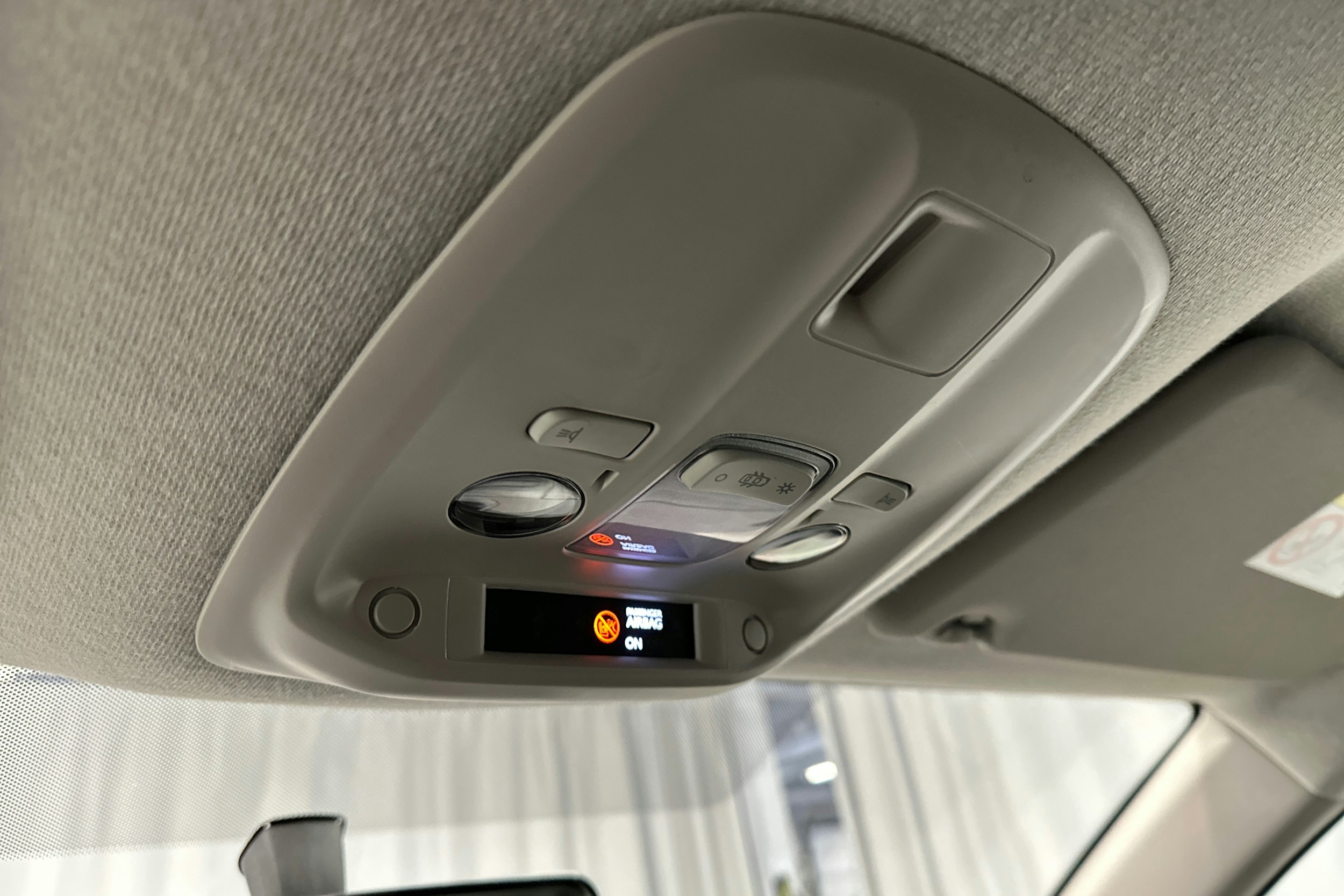 valkoinen Toyota Proace Verso 2022 kuva 15.