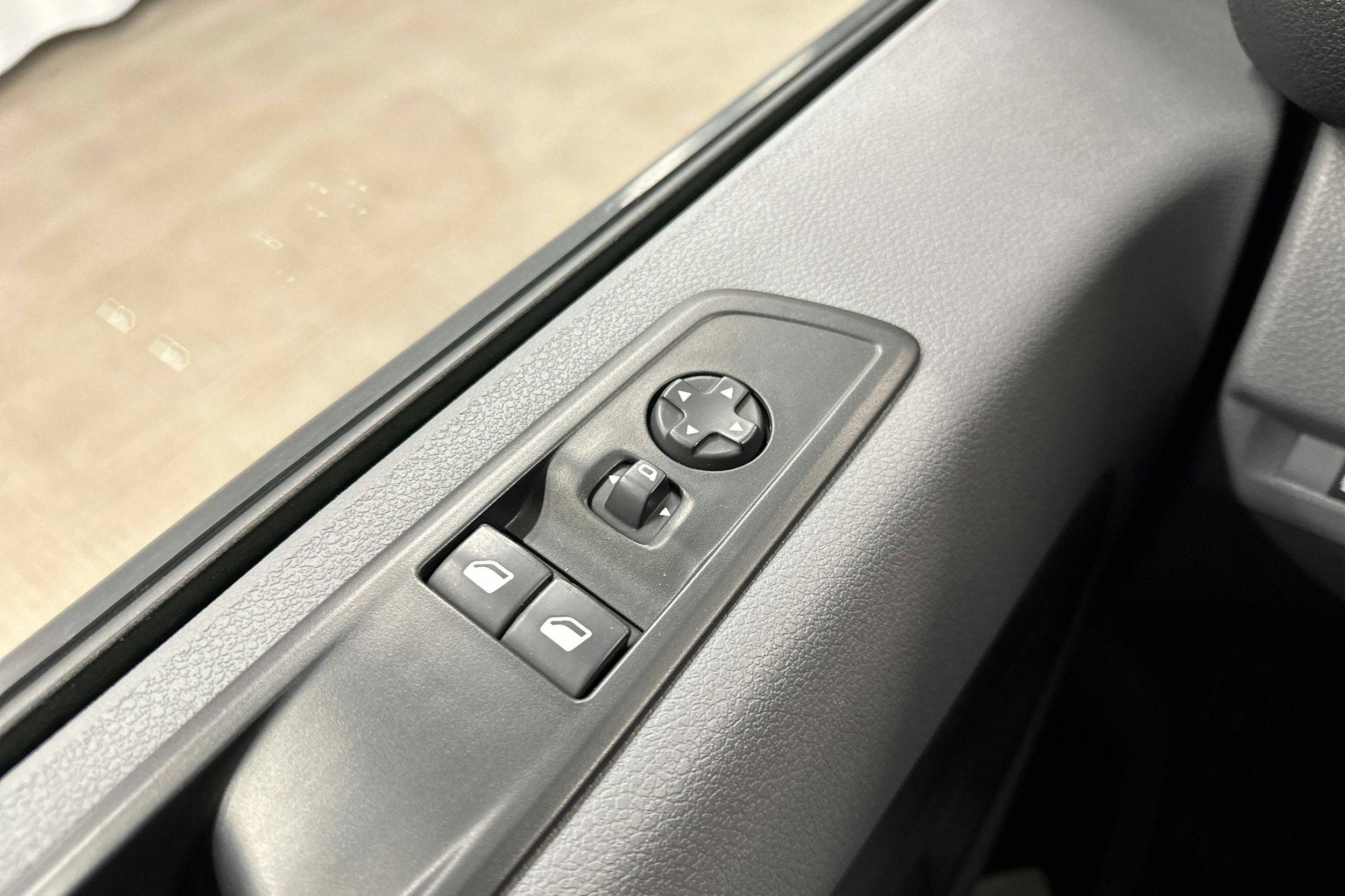 valkoinen Toyota Proace Verso 2022 kuva 18.