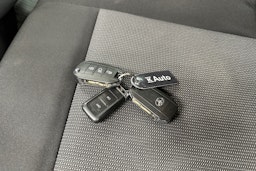 valkoinen Toyota Proace Verso 2022 kuva 25.