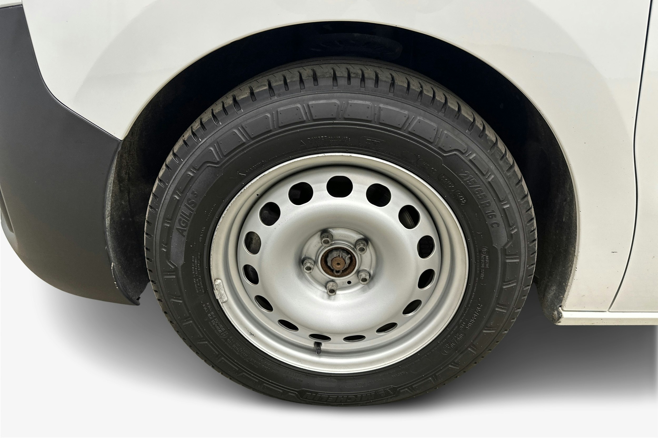 valkoinen Toyota Proace Verso 2022 kuva 9.