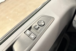 valkoinen Toyota Proace Verso 2022 kuva 12.