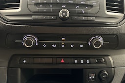 valkoinen Toyota Proace Verso 2022 kuva 15.