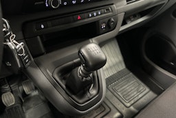 valkoinen Toyota Proace Verso 2022 kuva 16.