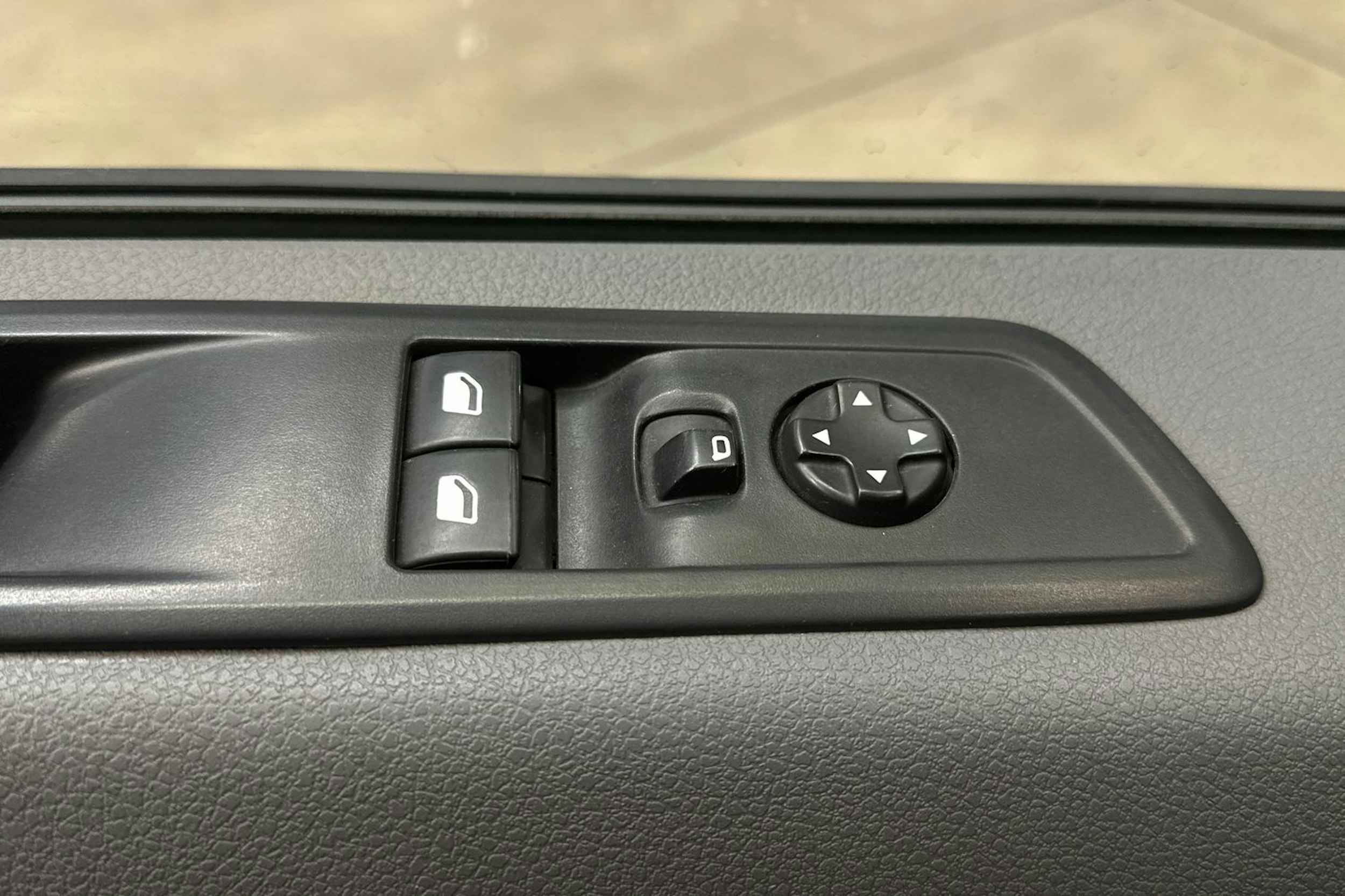 valkoinen Toyota Proace Verso 2022 kuva 13.