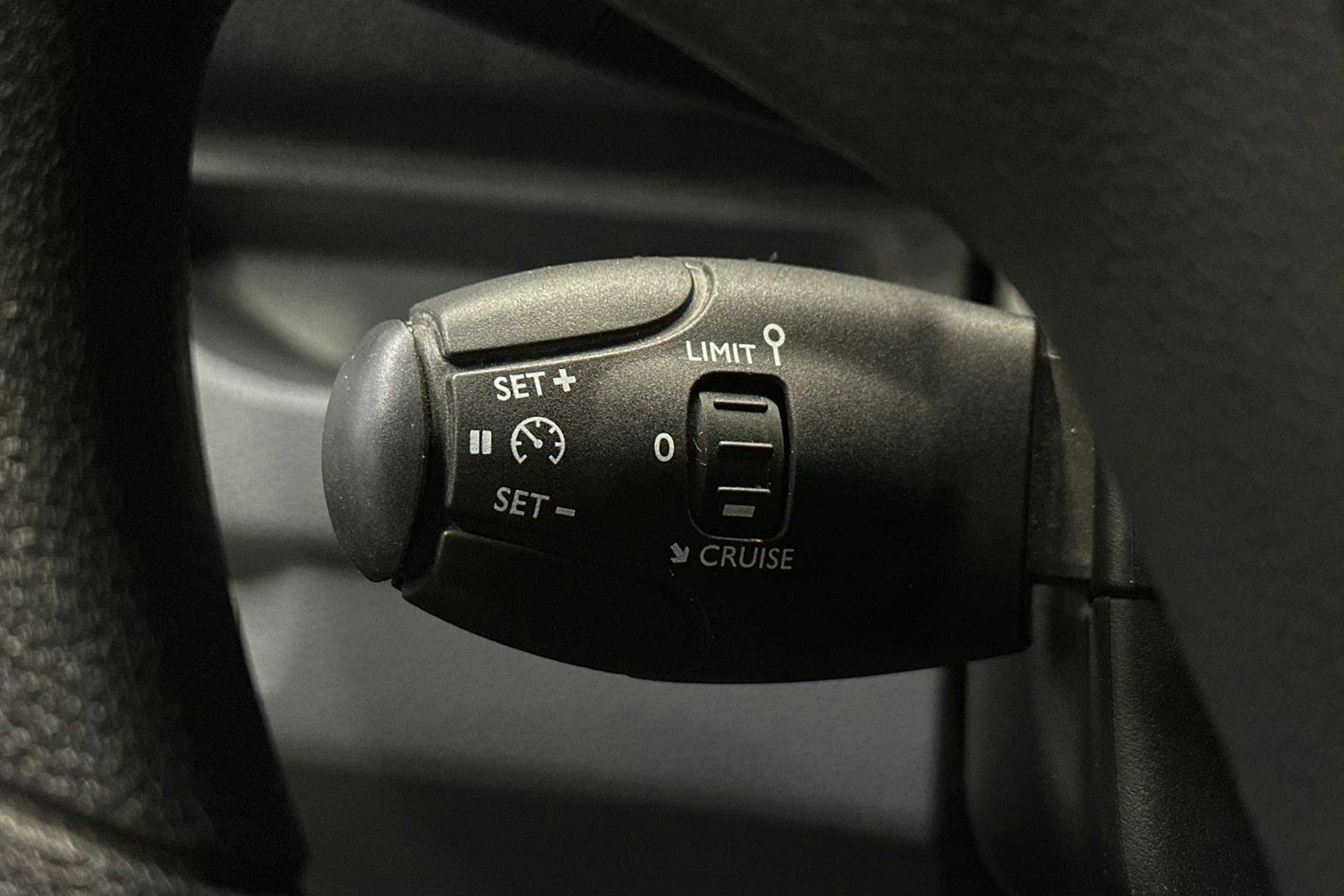 valkoinen Toyota Proace Verso 2022 kuva 16.