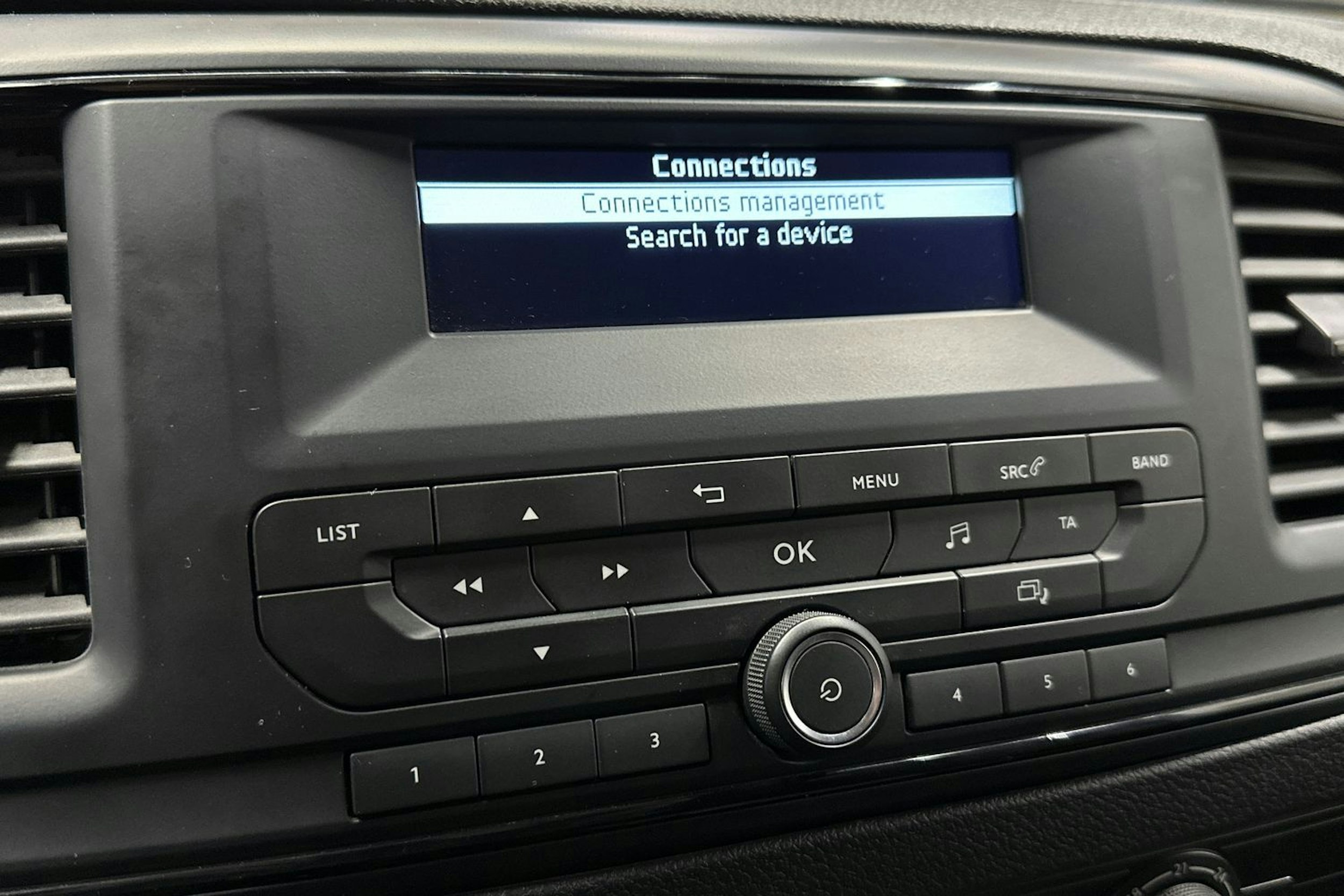 valkoinen Toyota Proace Verso 2022 kuva 20.