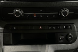 valkoinen Toyota Proace Verso 2022 kuva 21.