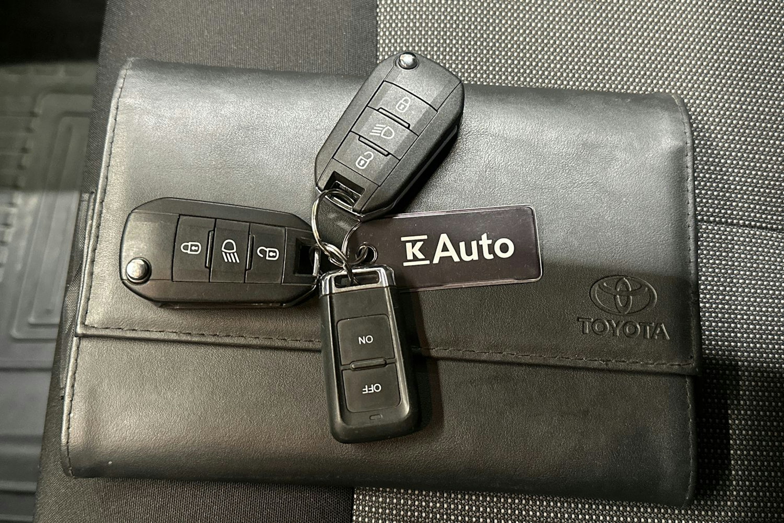 valkoinen Toyota Proace Verso 2022 kuva 28.