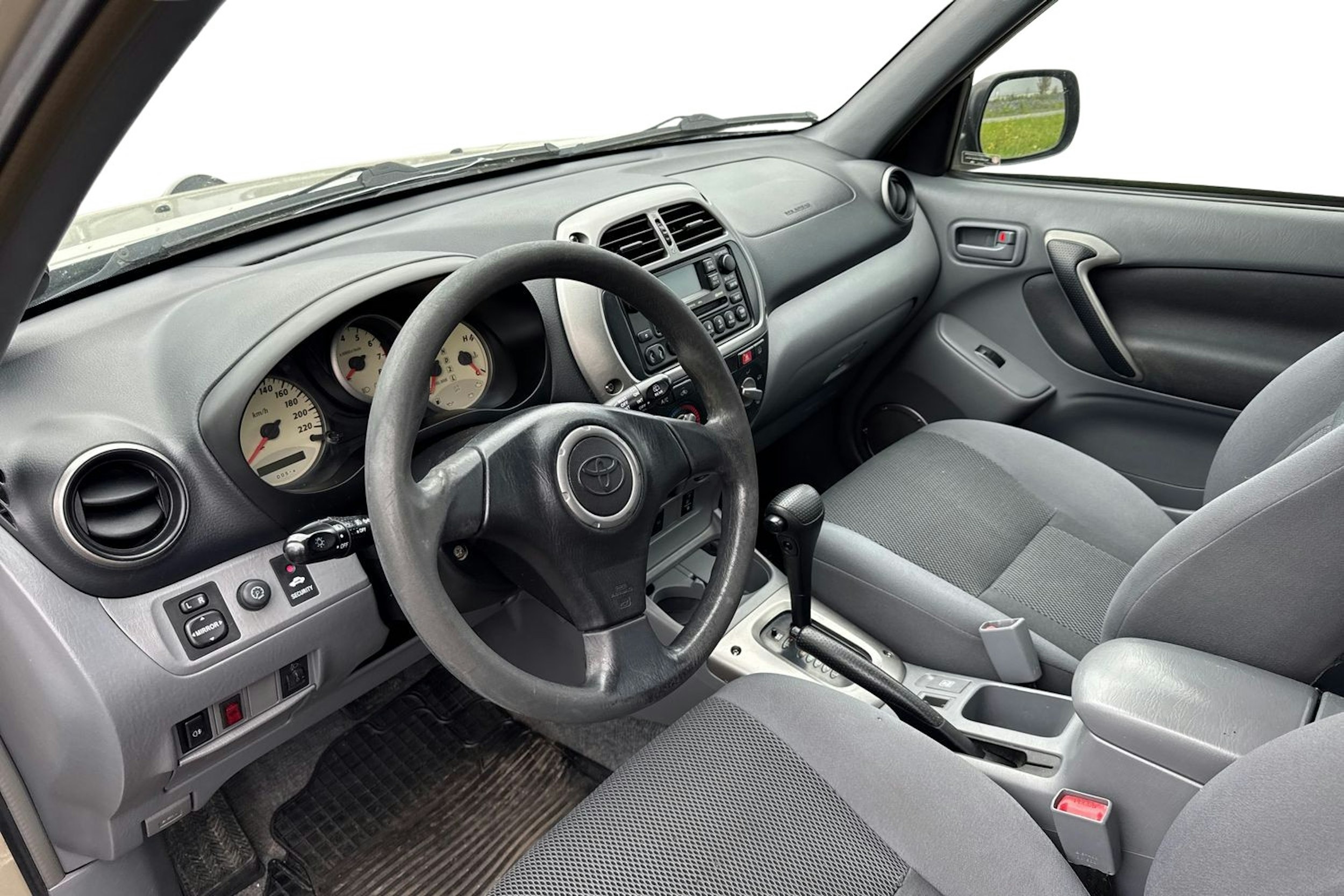 ruskea (beige) Toyota RAV4 2002 kuva 3.