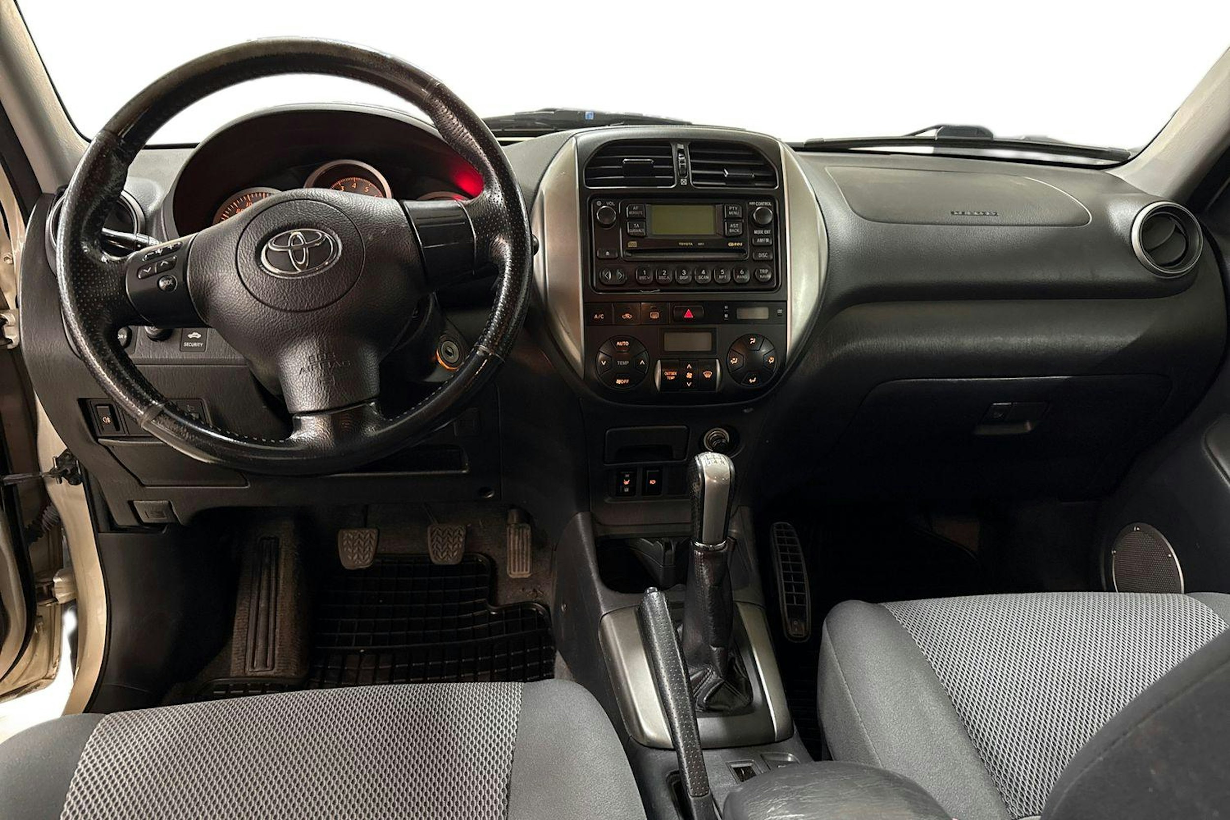 ruskea (beige) Toyota RAV4 2004 kuva 9.