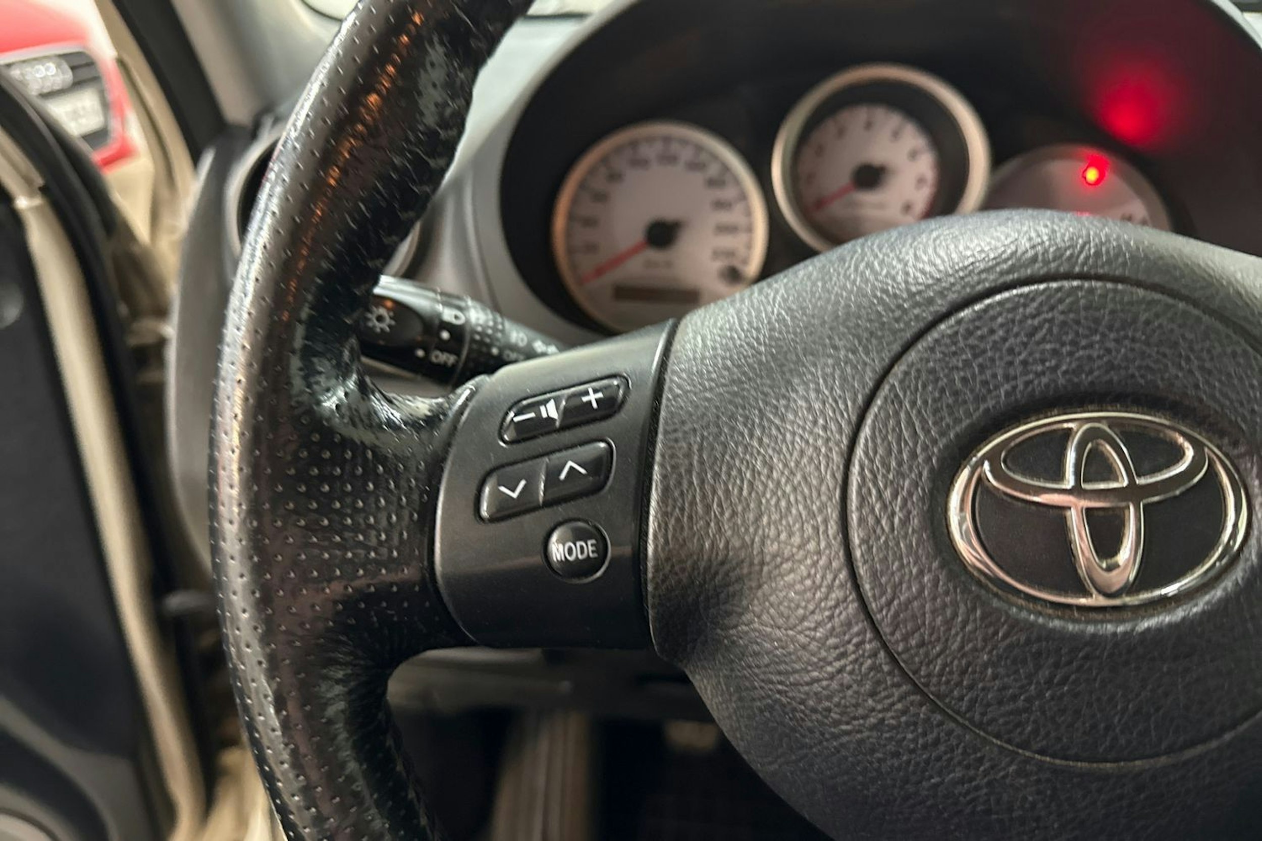 ruskea (beige) Toyota RAV4 2004 kuva 15.