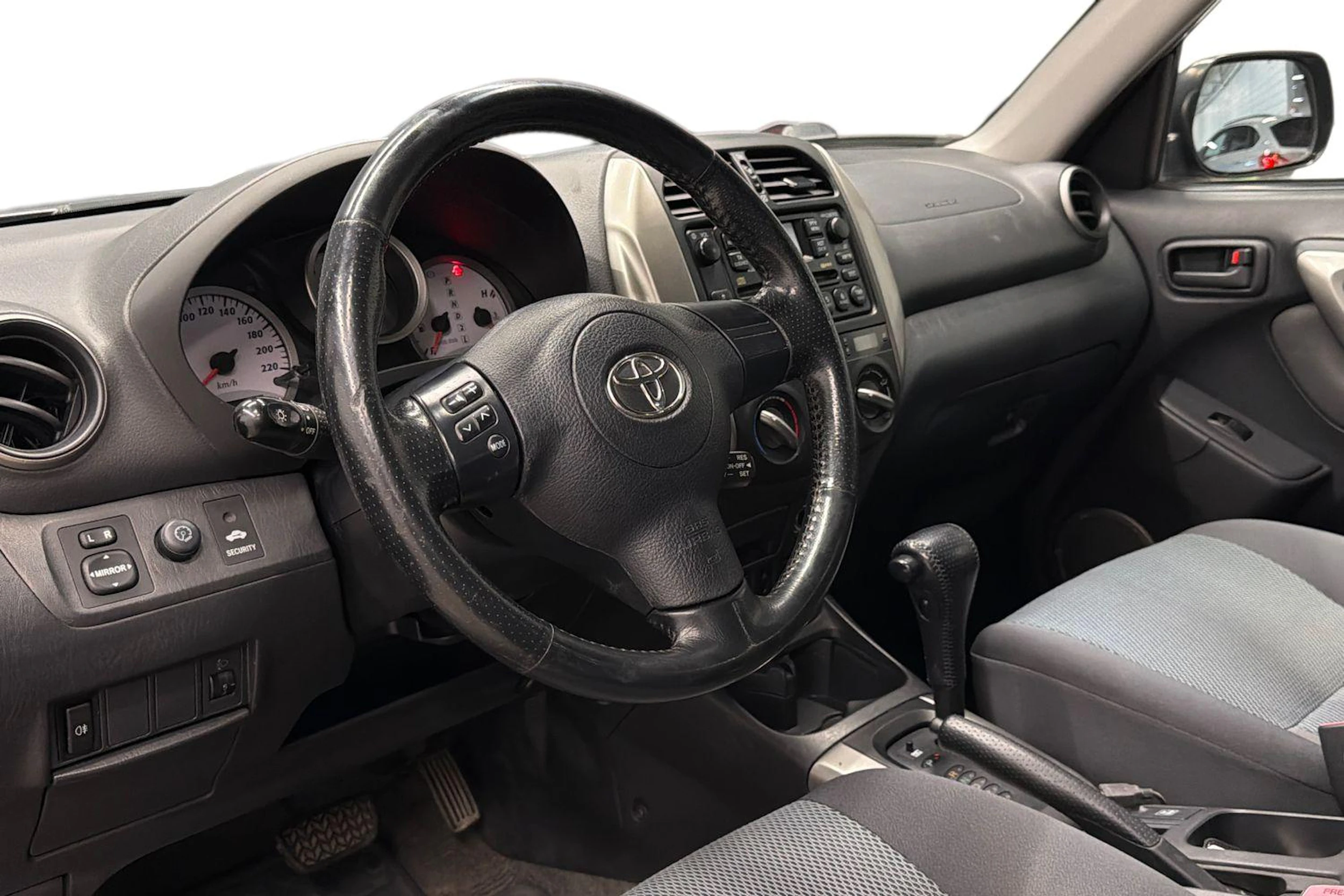 harmaa Toyota RAV4 2005 kuva 8.