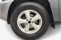 harmaa Toyota RAV4 2005 kuva 12.