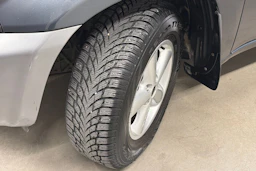 harmaa Toyota RAV4 2005 kuva 13.