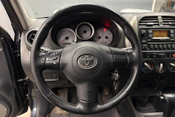 harmaa Toyota RAV4 2005 kuva 16.