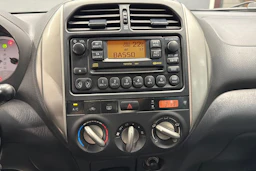 harmaa Toyota RAV4 2005 kuva 19.