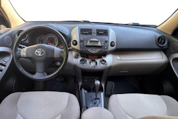 Punainen Toyota RAV4 2006 kuva 7.
