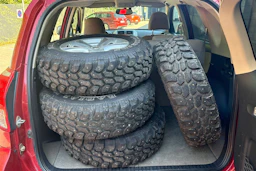 Punainen Toyota RAV4 2006 kuva 11.