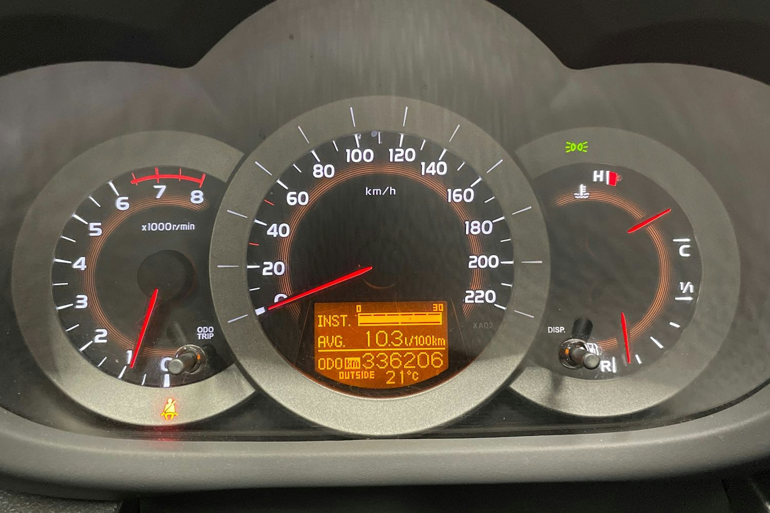 musta Toyota RAV4 2006 kuva 13.