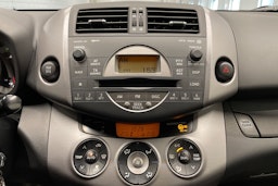 musta Toyota RAV4 2006 kuva 14.