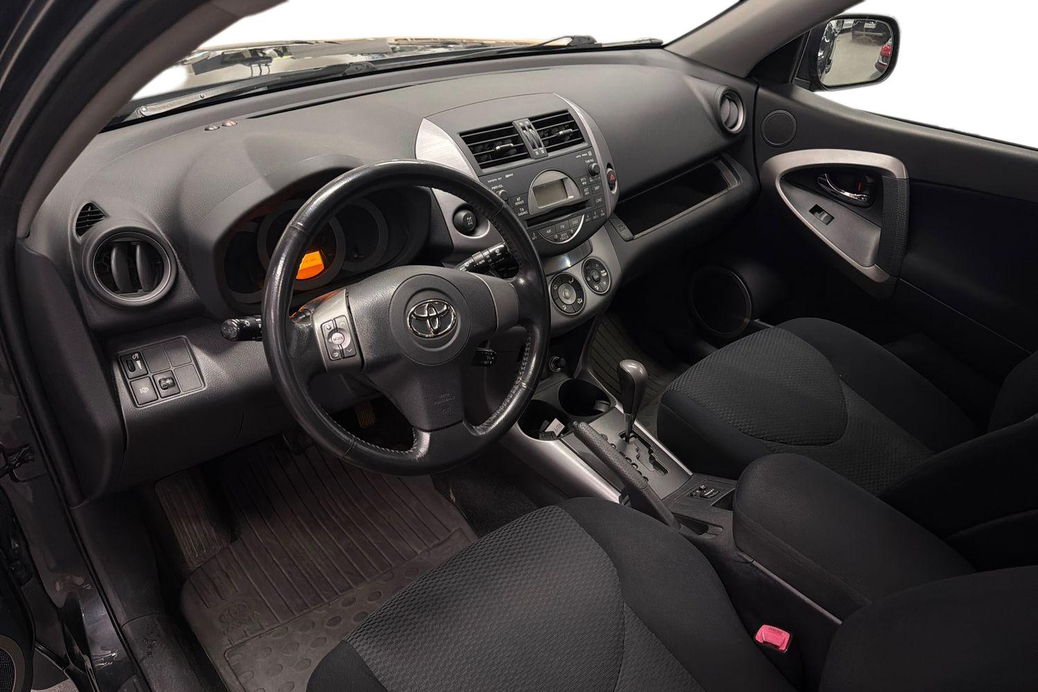Toyota RAV4 2,0 VVT-i 4WD aut. 2006, kuva 6/19