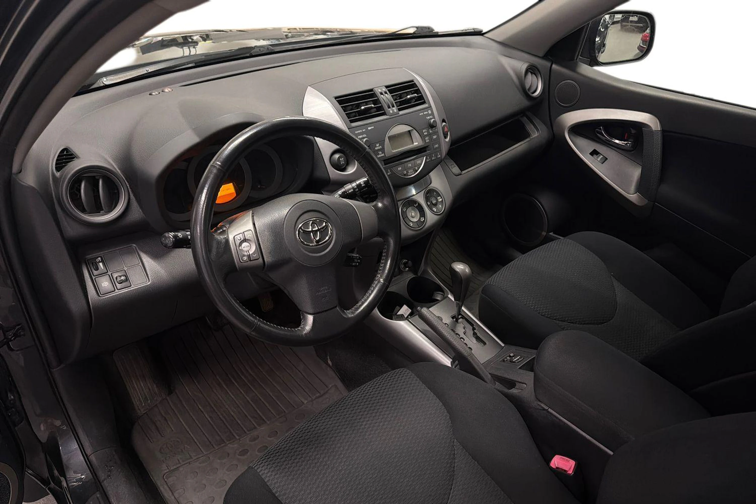 harmaa Toyota RAV4 2006 kuva 6.