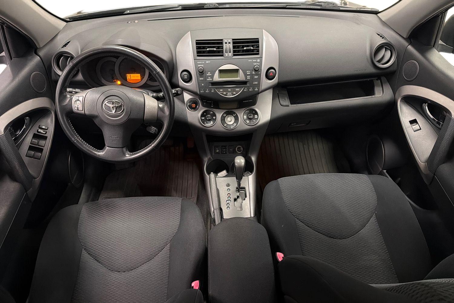 Toyota RAV4 2,0 VVT-i 4WD aut. 2006, kuva 7/19