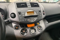 harmaa Toyota RAV4 2006 kuva 12.