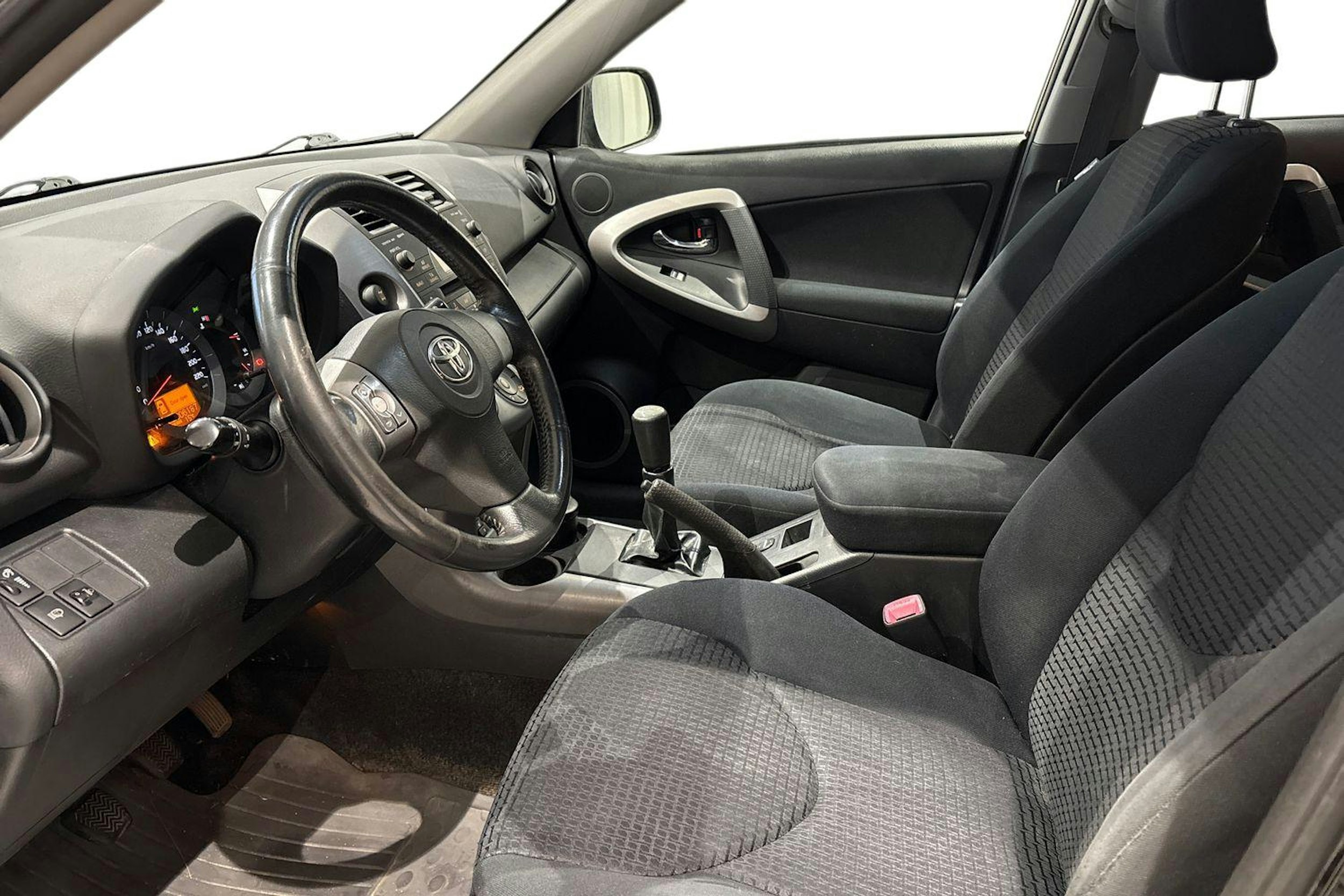 musta Toyota RAV4 2007 kuva 7.