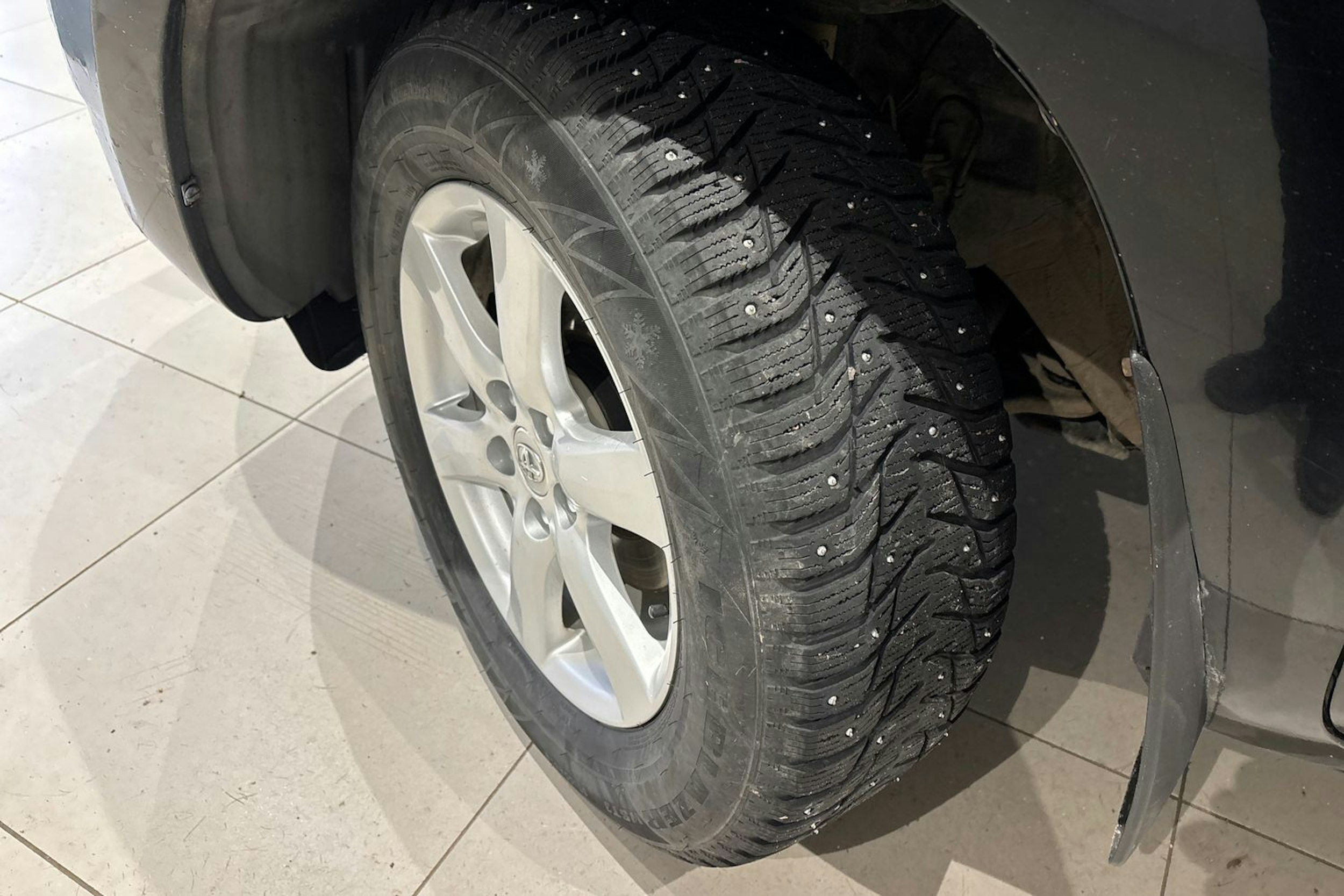 musta Toyota RAV4 2007 kuva 13.