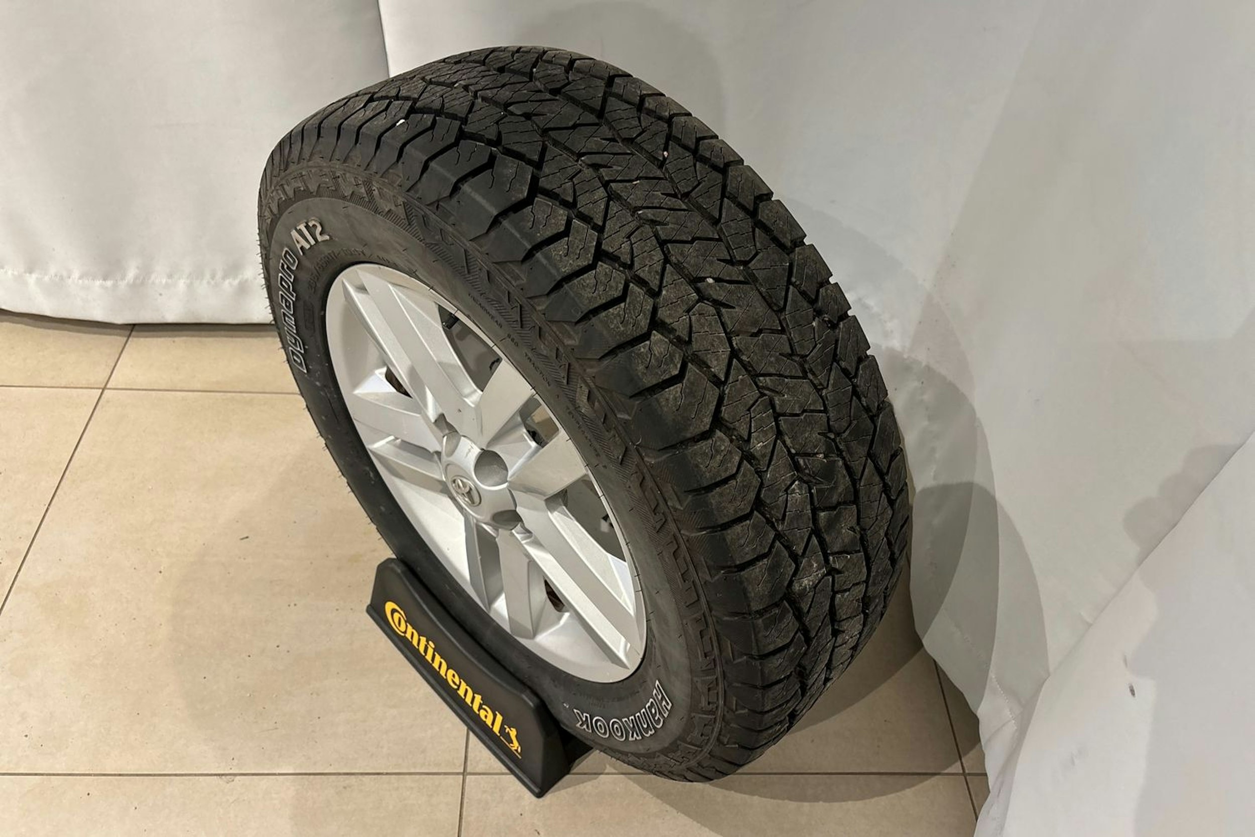 musta Toyota RAV4 2007 kuva 15.