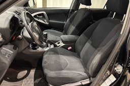 musta Toyota RAV4 2007 kuva 16.